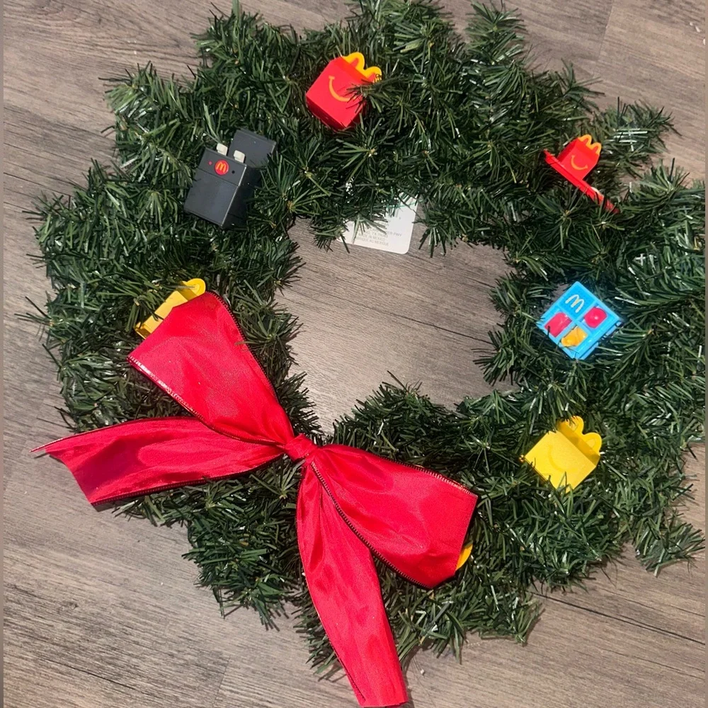 NWT McDonald’s Ornaments Inspired Medium Christmas Wreath